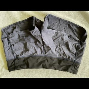 Lululemon Speed Up Shorts 2.5, size 6, navy stripe